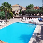 Blue Palm Hotel