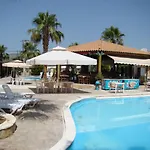 Blue Palm Hotel